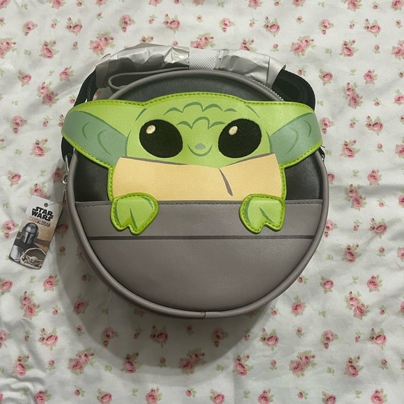 DISNEY STAR WARS GROGU CROSSBODY AND MATCHING CARDHOLDER SET - Picture 7 of 14